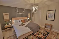 Luxury Mountain Lodge: Hot Tub and Incredible Mountain Views - Hytter