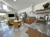 Brand New Charming Guest House in lovely Northwest Glendale CA. Private &Quiet - 3-Star