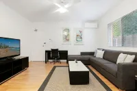Entire 2 Bedroom apartment near UNSW & Hospitals - Homestays