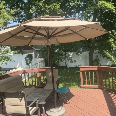 Gorgeous Home in Waltham quiet, family-friendly neighborhood, 2 free parking!