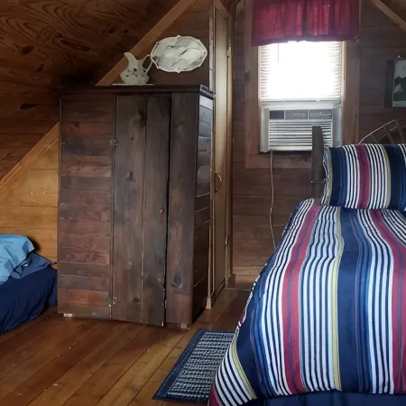 Glory Days Riverfront Authentic Restored 1800s Log Cabin Near Gem Mines