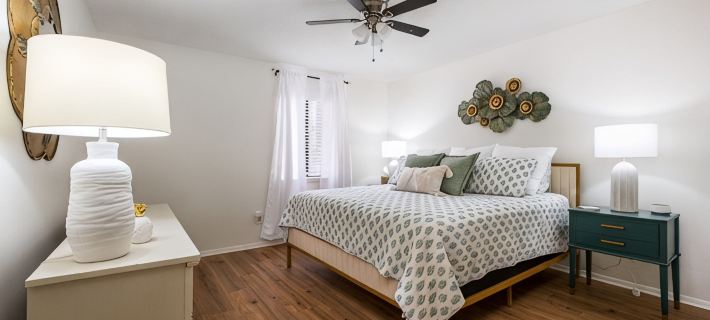 Heart of Homewood and Minutes from Bham, Samford, UAB - Cozy 2-Bedroom Condo Hotels in Homewood