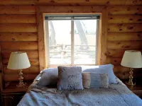 Nice little cabin just south of Dillon. - 3つ星