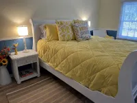 Cozy Guest House Apartment Located Walking Distance from Downtown & Riverwalk - Apartments