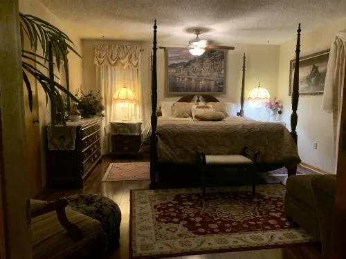Private  Gated  Spacious   3300  sq foot  4BR 3Bath indoor pool - Wi-Fi