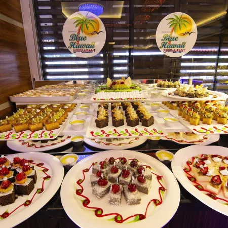 Kleopatra Blue Hawaii Hotel Отели рядом с достопримечательностью «Пляж Клеопатра»