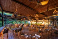El Remanso Rainforest Lodge - parking