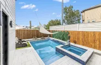 Modern/Luxury/Rooftop Deck/Downtown/Heated Pool/5BDRM - 프라이빗 풀