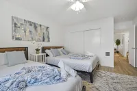 Walk to Shoreline Village • BBQ • Prime Location! - Condos