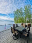 Lakefront Heaven Retreat. Big Lake house with 3 bedrooms and 3 full baths. - Wifi