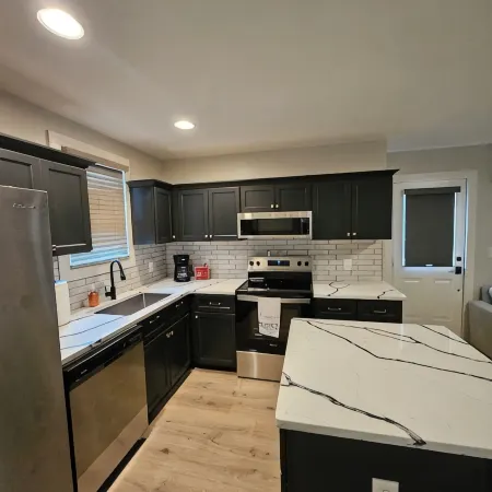 Charming 1-Bedroom Carriage House Near Marietta Square