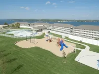 BEAUTIFUL Zero Entry Lands End Condo - Main Channel WITH Boat Slip & Waterpark - Wifi