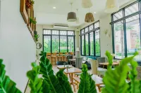 La Riva Boutique Hotel - فطور