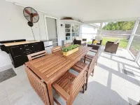 4BR/2.5BTH Beautiful Home with Covered Patio - 방갈로