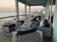 Sea Breeze Cove-waterfront-rooms with views, dock with fish - 4 ดาว