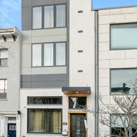 Luxury Downtown Mansion! Garage Parking! Roofdeck!
