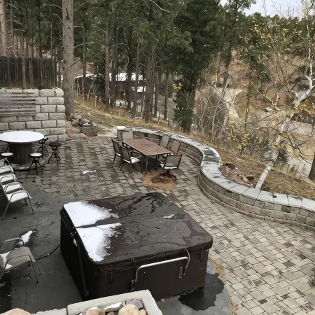 7 Bedroom Spacious Lead Home with Game Room and Hot Tub