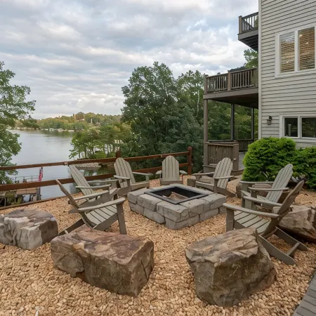 Massive Lakehouse - Infinity Pool, Hot Tubs, Dock, Firepit
