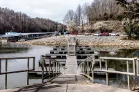 Tennessee Cabin w Hot Tub and Boating Access. - Wifi