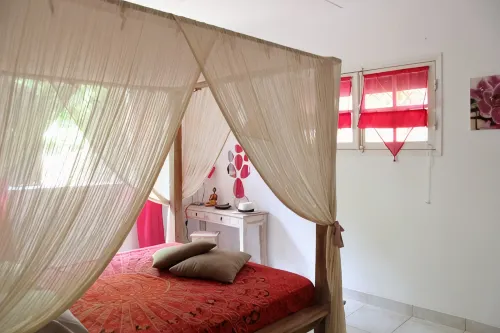 House Le Jardin du Lagon - Homestays