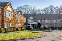 Gold Star Inn & Suites - 2-Star