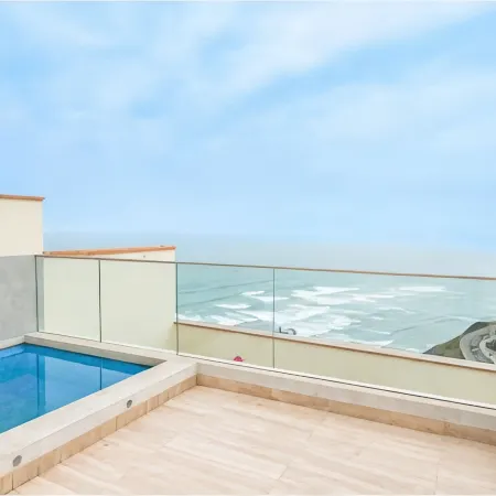 OceanFront Larcomar Apartments