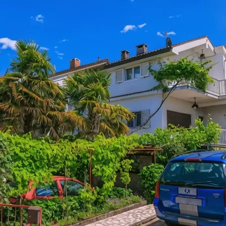 Apartments Rasa