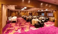 Leisure Inn Grand Chanakya - ที่มีสปา
