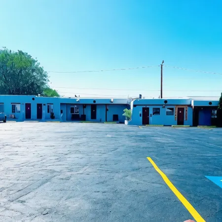 Cottonwood Court Motel