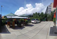 D'Wantys Hotel - parkir