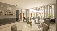 Rosalia Indah Hotel - breakfast