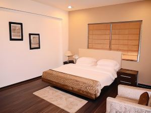 JK Rooms 146 Check Inn Service Apartment