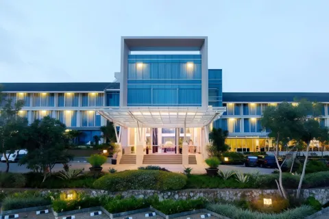 Emersia Hotel and Resort