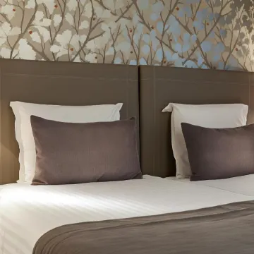 Timhotel Opéra Blanche Fontaine Отели рядом с достопримечательностью «Концертный зал Le Trianon»
