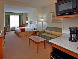 Holiday Inn Express & Suites Greensboro - Airport Area