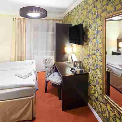 Pytloun Design Self Check-in Hotel Rooms