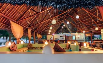 Hakuna Majiwe Beach Lodge