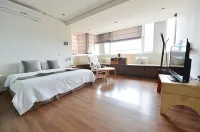 Chenhai Bay B&B