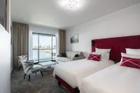 Le Barracuda & Spa, Centre Port, Pieds Dans l'Eau, Vue Mer Hotels in der Nähe von Brest Arena