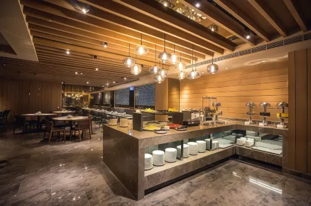 Airline Inn Kaohsiung Station Отели рядом с достопримечательностью «Yicheng Guandi Temple»