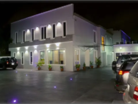 De Rigg Place - Alaka Estate, Surulere Hotels near Amuwo Odofin Public Library