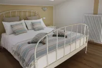 B&B le Magnolie Hotels in Laglio
