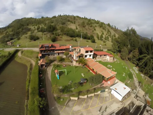 Hotel Refugio Rancho Tota - Suối nước nóng