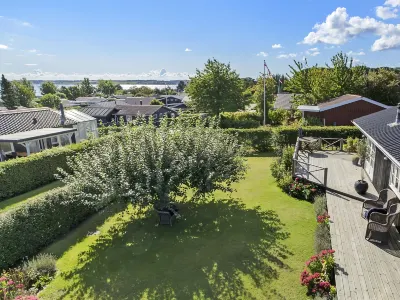 "Sinika" - 400m from the Sea Hotels near Tønballe Hundeskov