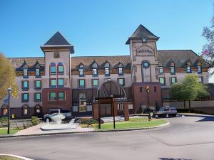 The Chateau Bloomington Hotel and Conference Center