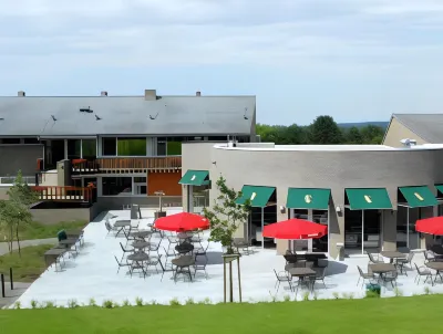 Mont-Des-Pins Hotel di Durbuy
