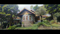 Forest Resort & Onsen Hotel dekat Mt. Lorokan