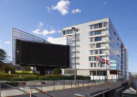 Silkari Suites at Chatswood Hotels near Chatswood RSL Club