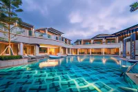 Art Paradiso, Paradise City - Pools