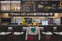 Moxy Vienna City East - Bar